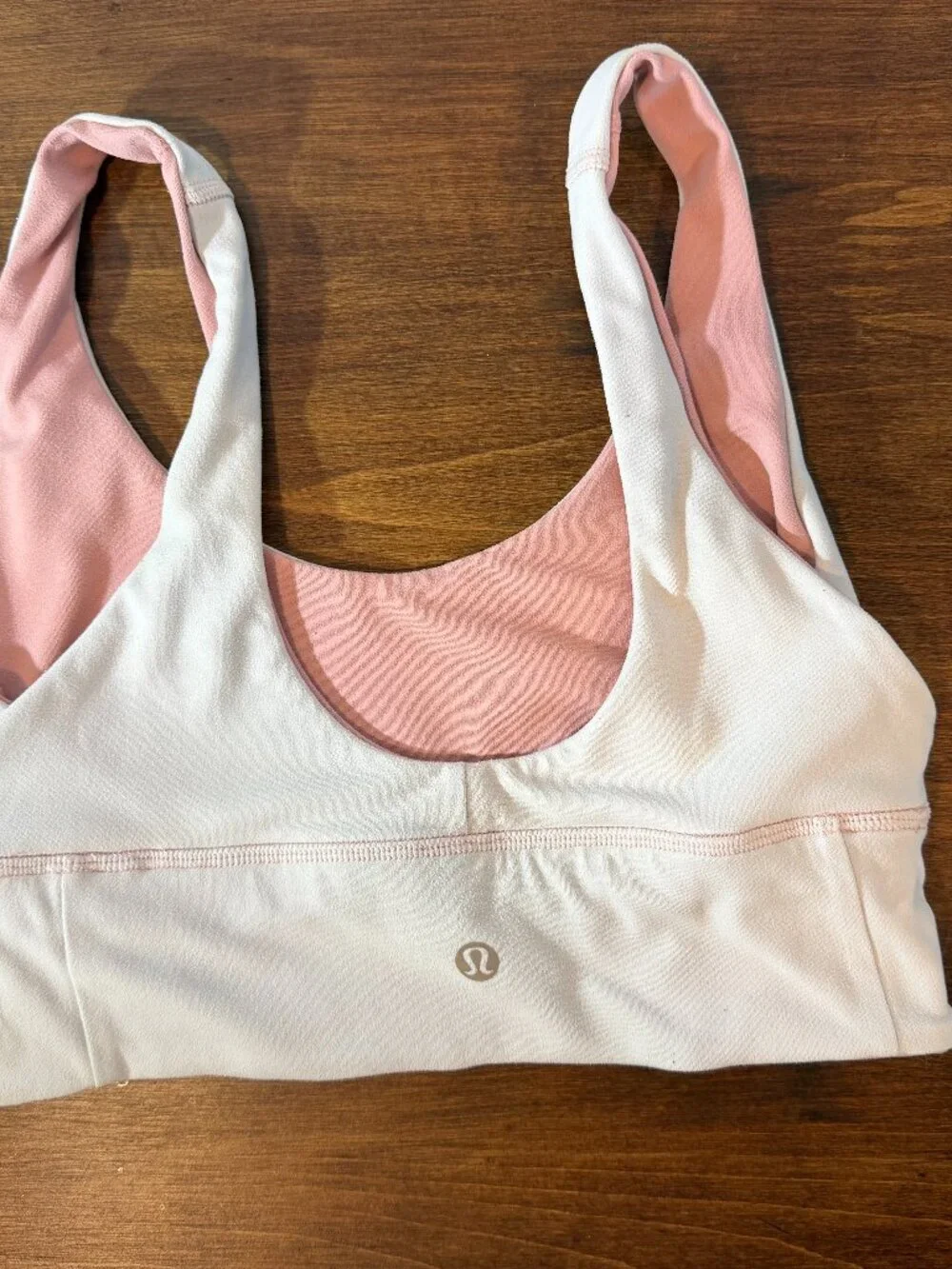 Lululemon Sports Bra Women's Size 4 Pink/White Align Reversible Scoop Neck Yoga